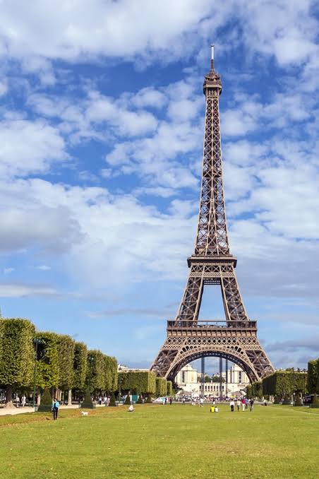 Uncover Paris